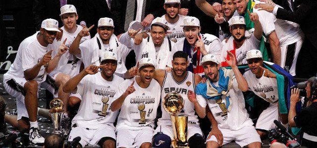 Les Spurs lors du dernier titre en 2014 - insidebasket.com